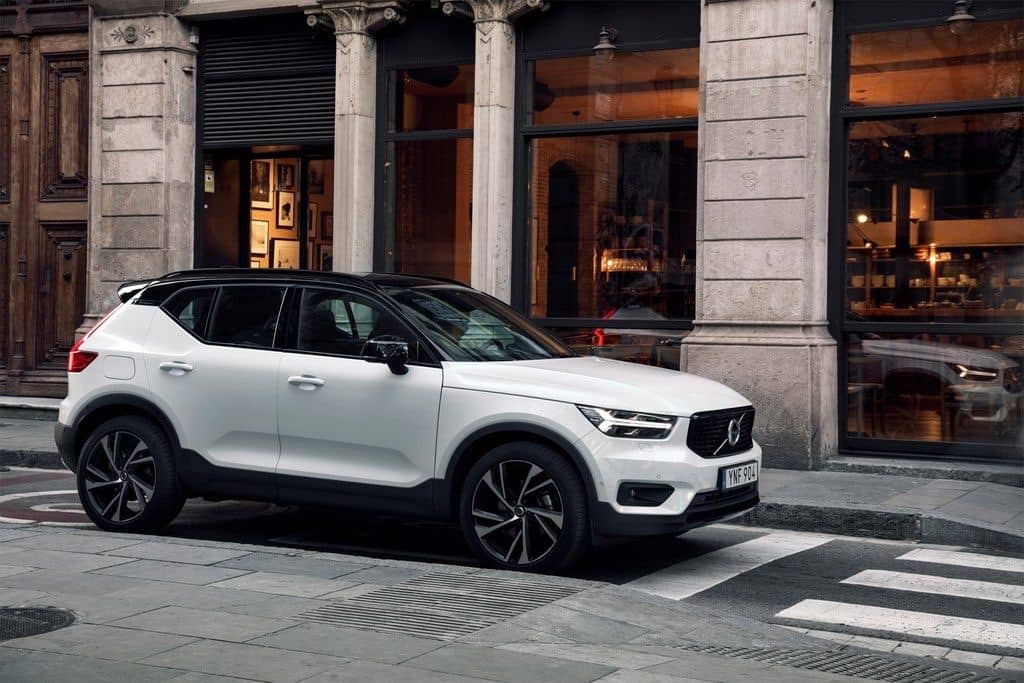 Volvo XC40 na prenájom – požičovňa áut AVIS.