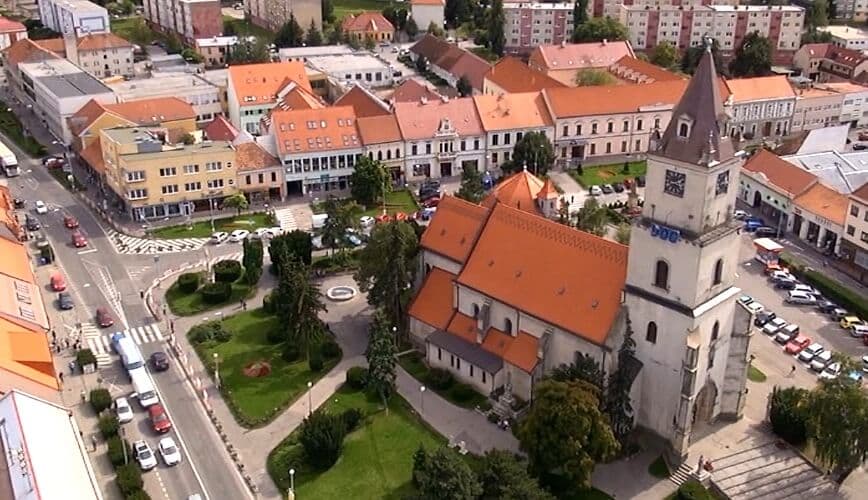 autopozicovna-avis-v-hlohoveci