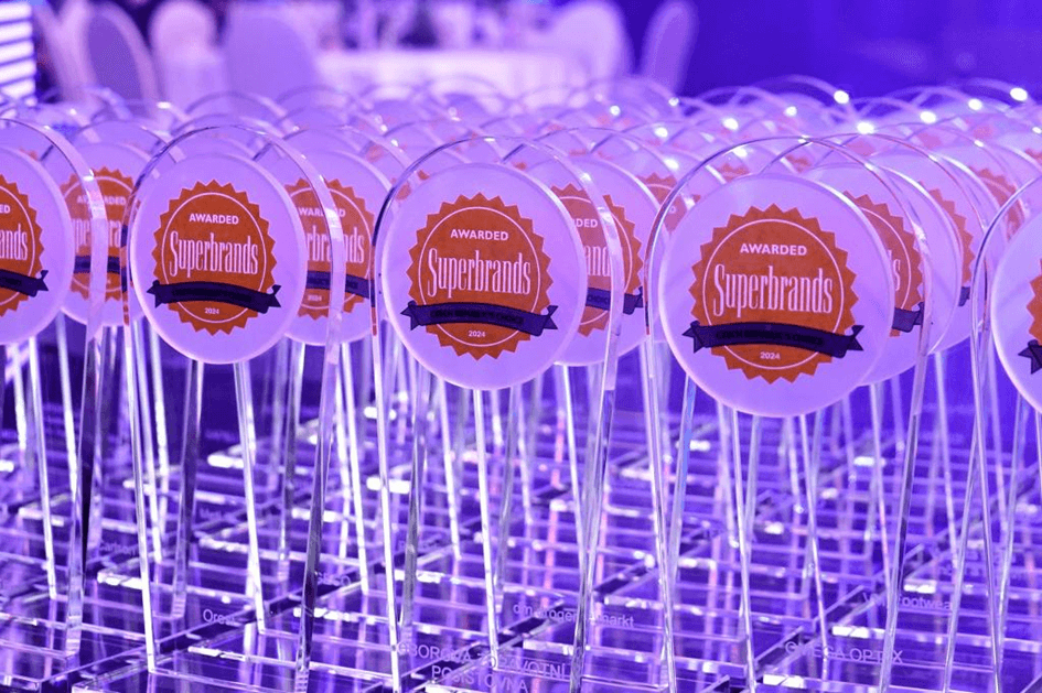 Autopožičovňa AVIS a ocenenie Superbrands.