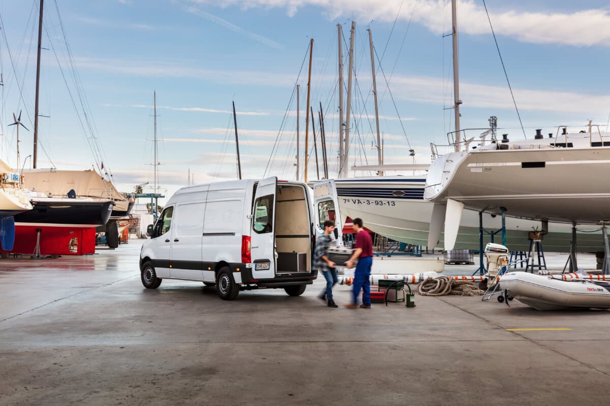 Prenájom dodávky AVIS.