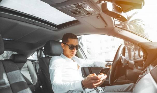 Auto na prenájom AVIS.